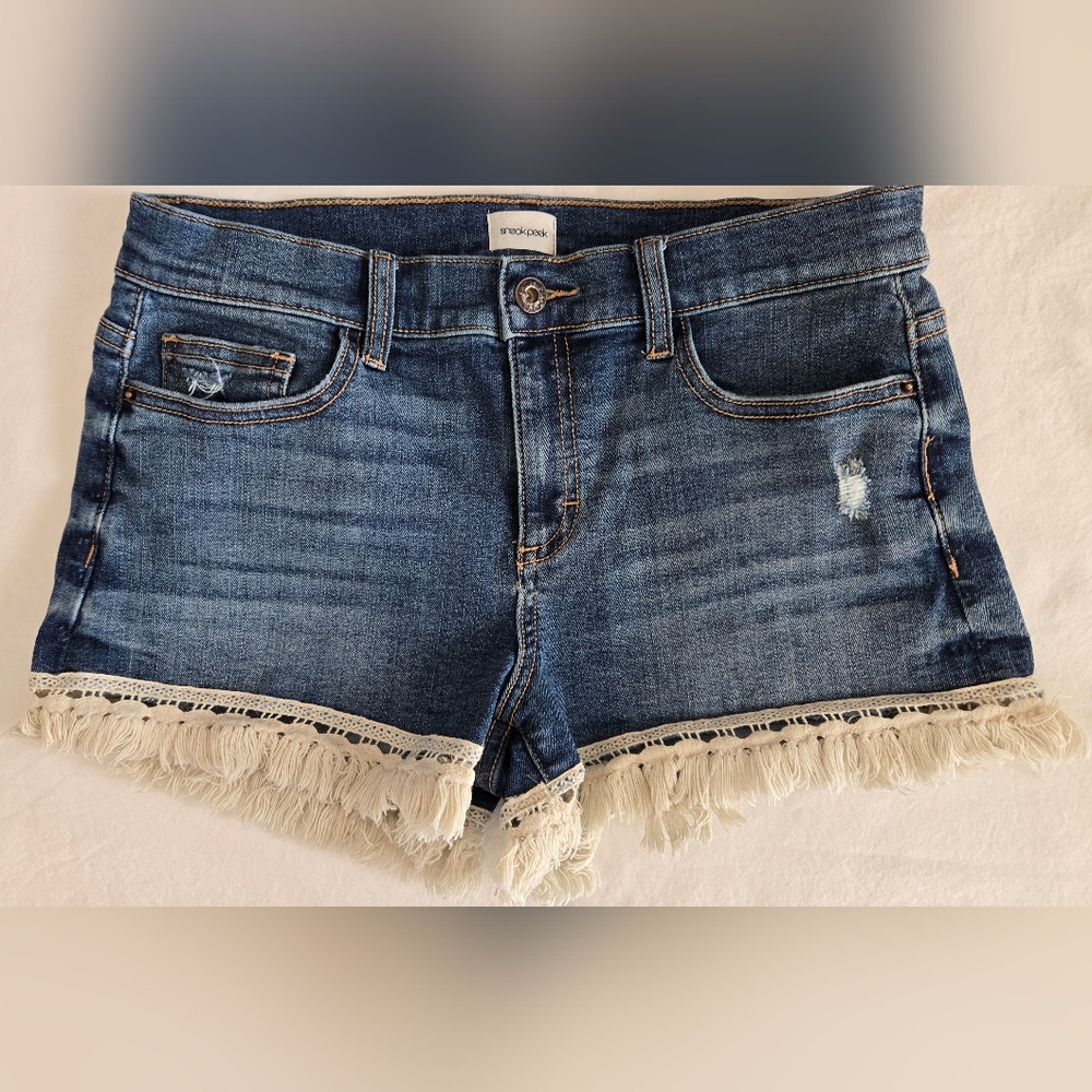 Sneak peek denim shorts either fringe hem,sz medium, Euc